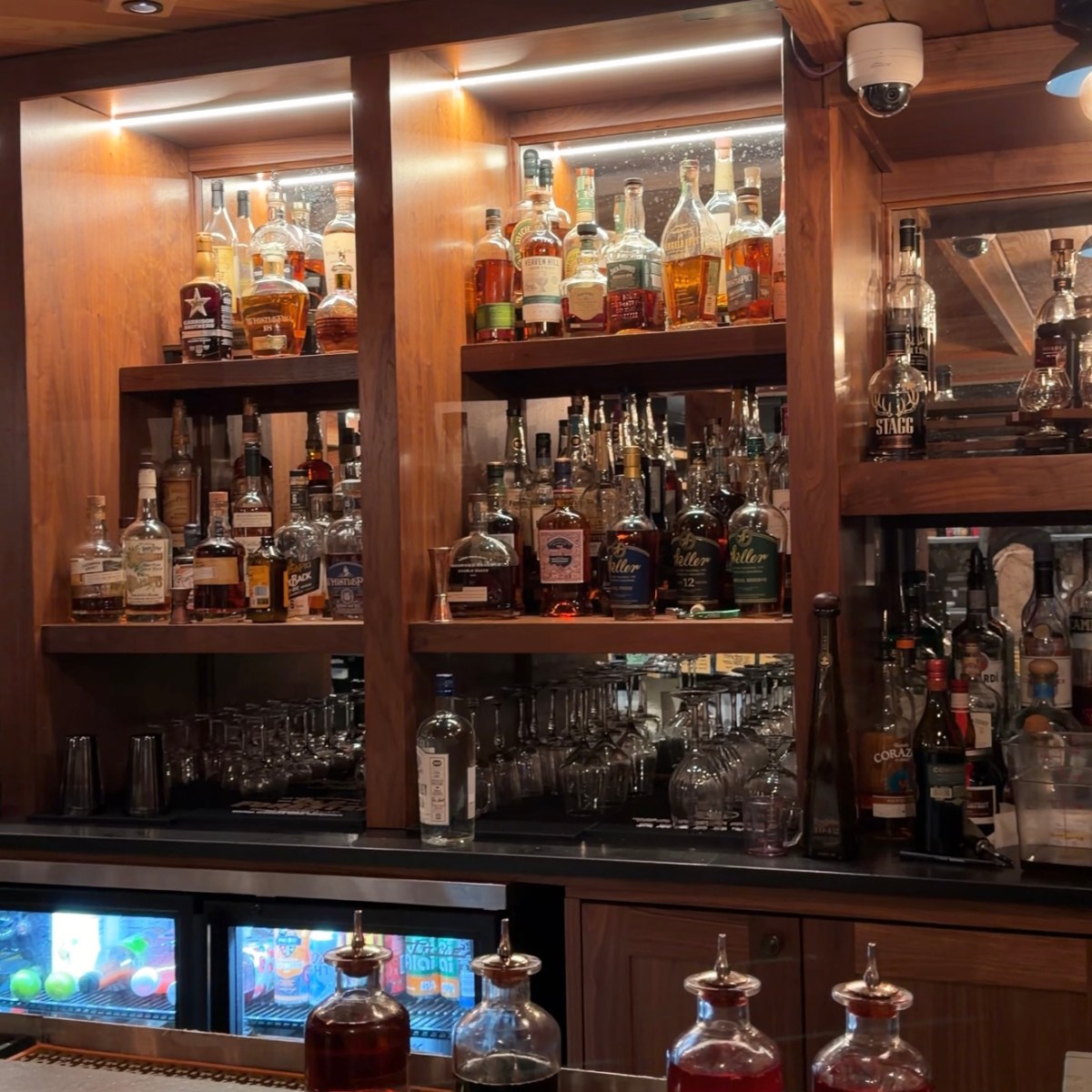 The Heirloom Room: Creekside Restaurant &&nbsp;Bar